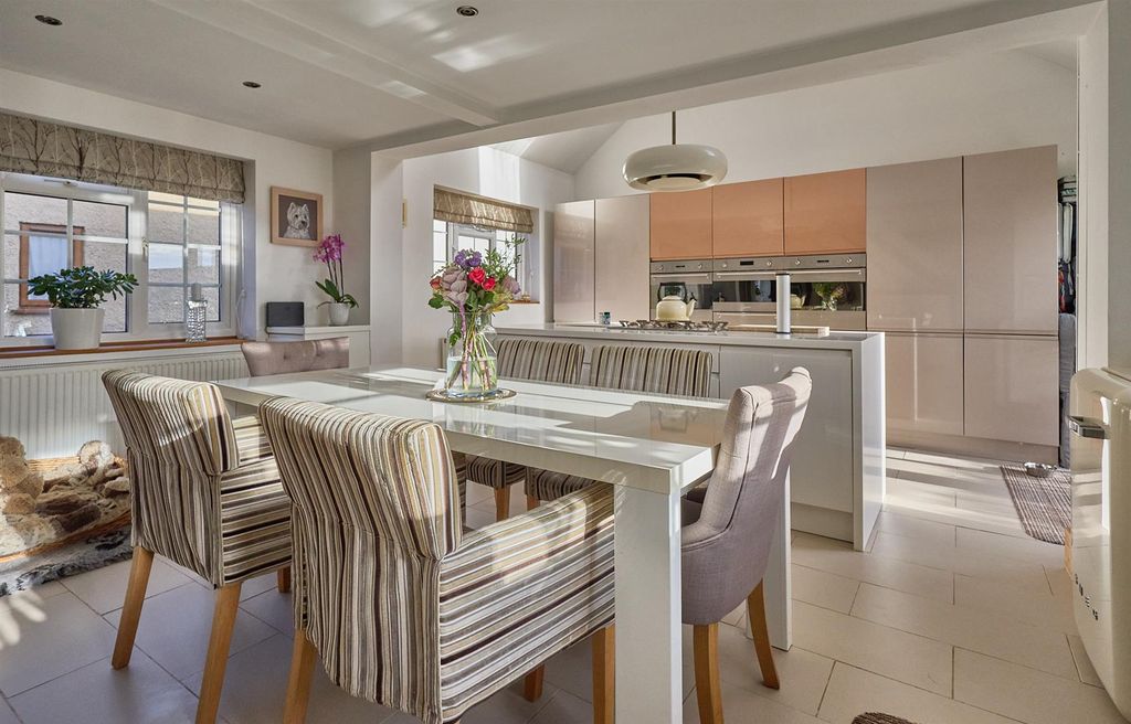 Property photo 2 of 14 Newbold Rd Barlestone 5.Jpg