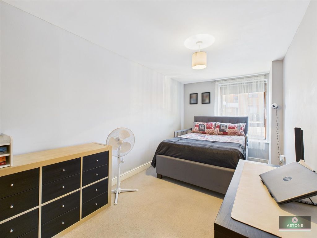 Property photo 3 of 12 Cam04622G0-Pr0141-Still001.Jpg