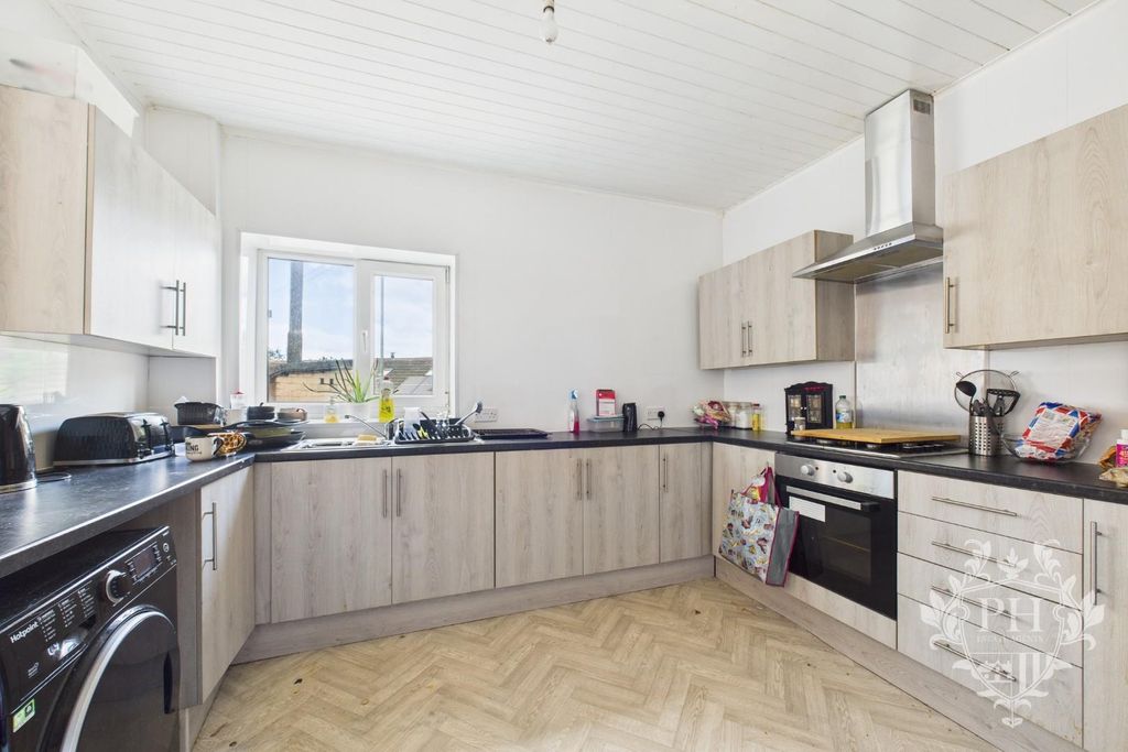 Property photo 3 of 15 Cam02002G0-Pr0155-Still003.Jpg