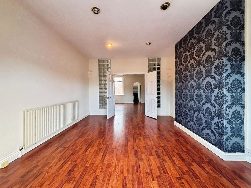 Property photo 2 of 16 5027261