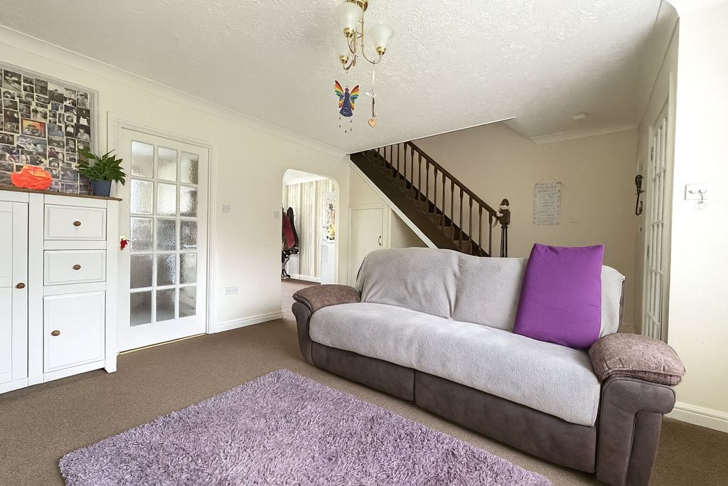 Property photo 2 of 11 Picture No. 27