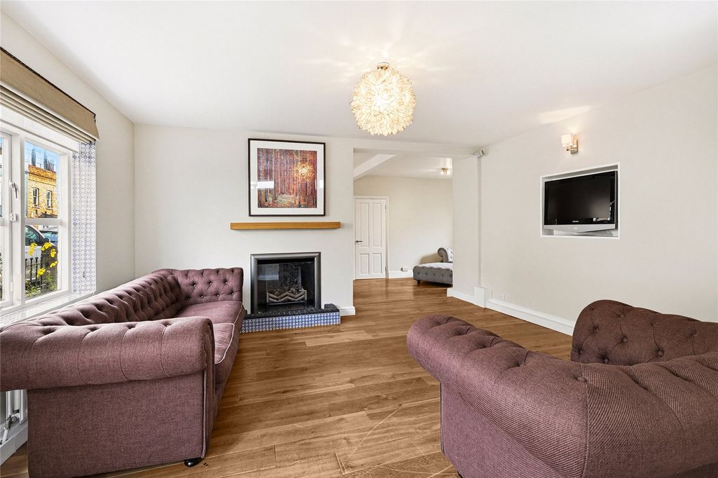 Property photo 2 of 12 Picture No. 02