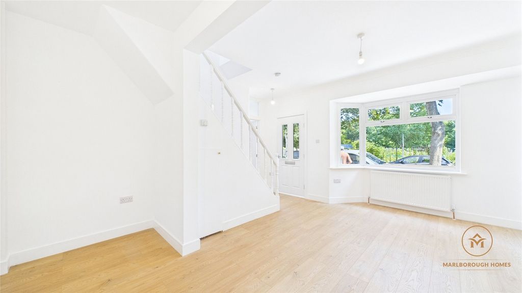 Property photo 3 of 24 London E12