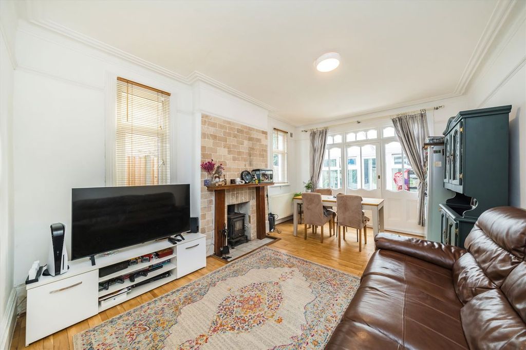 Property photo 2 of 5