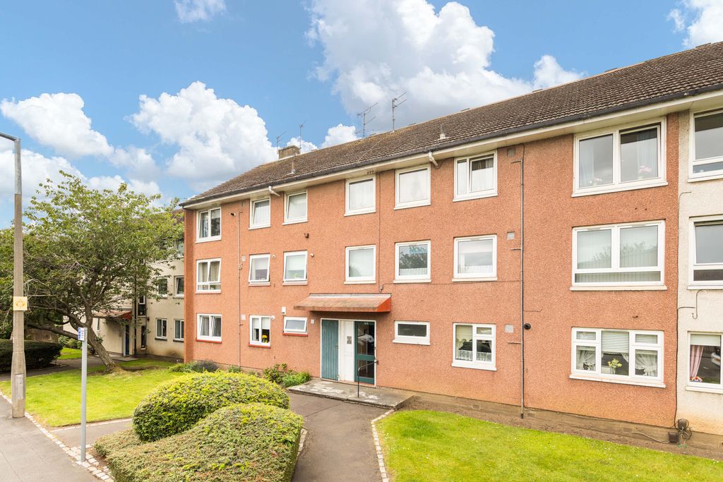 Property photo 1 of 17 103-5 Sighthill Loan 01