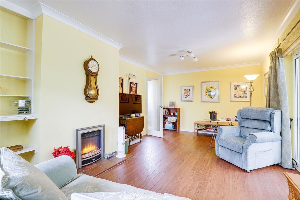 Property photo 3 of 20