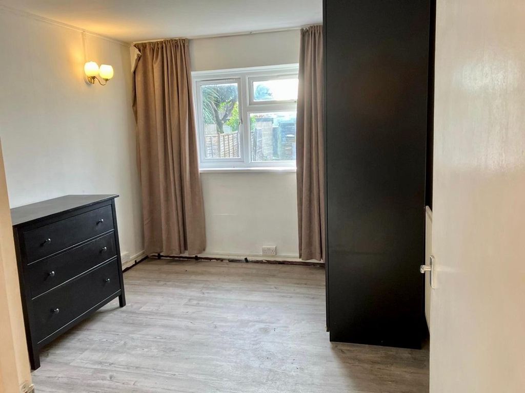 Property photo 2 of 6 Image