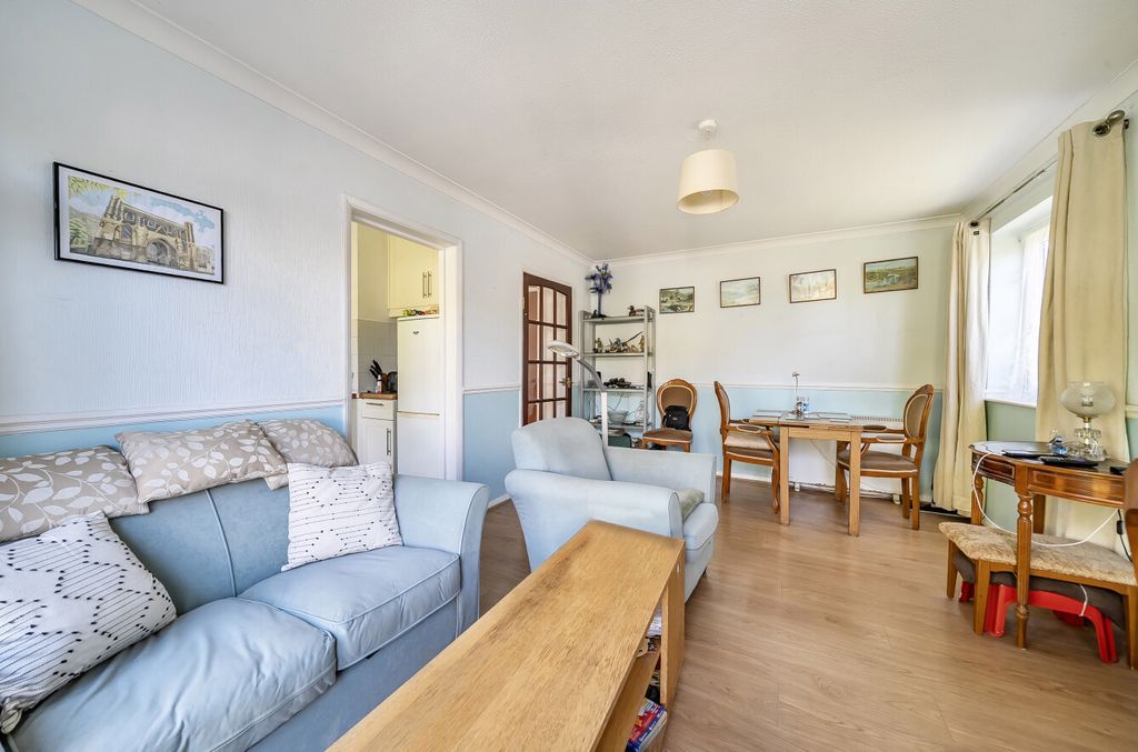 Property photo 3 of 13 1359658-10-68Dbf6...