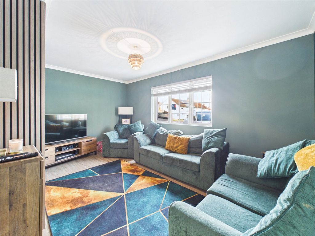 Property photo 3 of 24 Picture No. 12