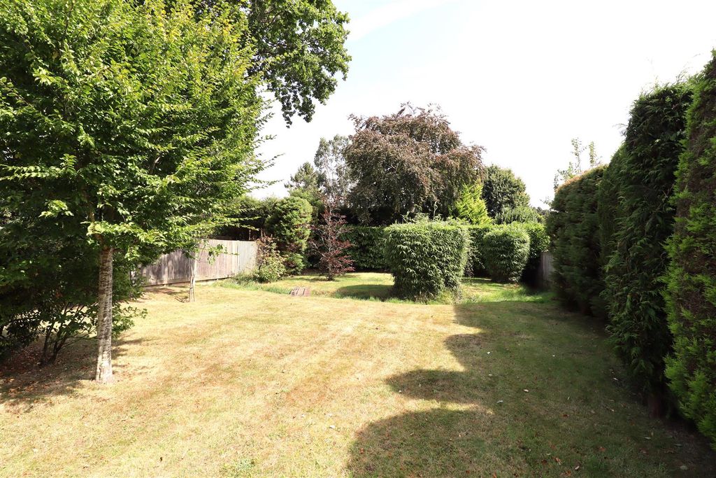 Property photo 2 of 13