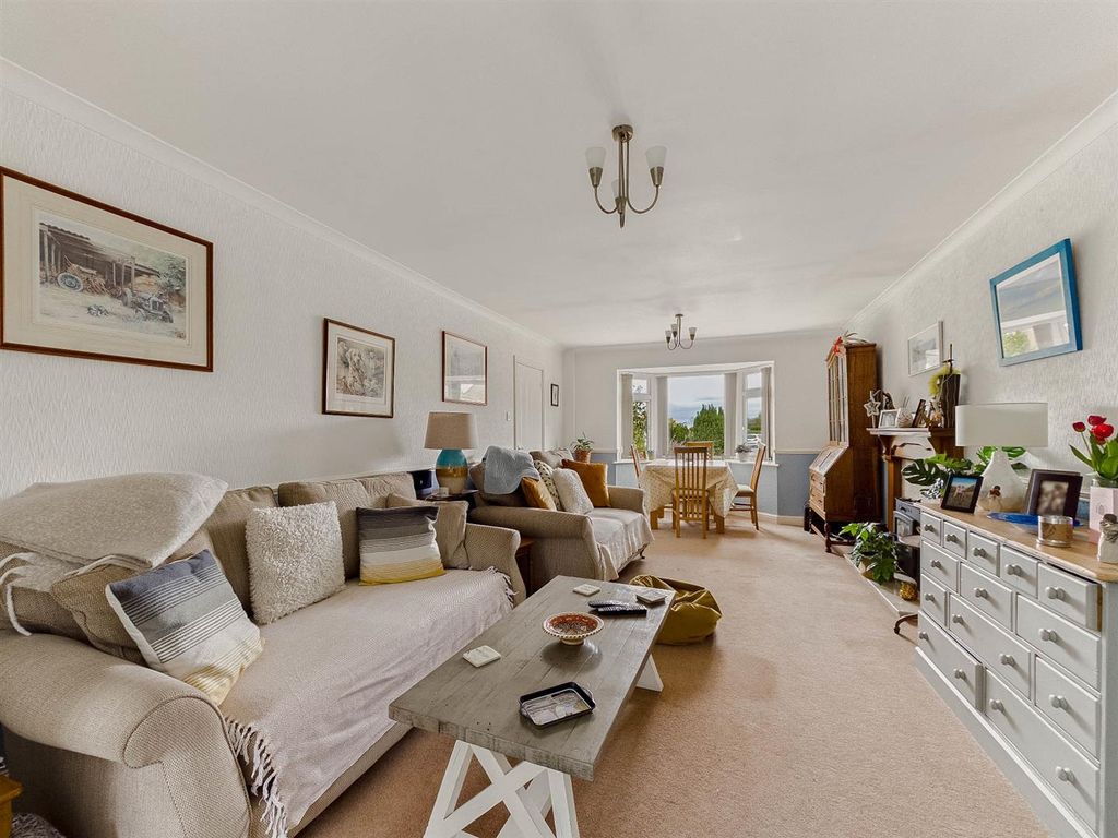 Property photo 2 of 18 Cam03972G0-Pr0330-Still007.Jpg