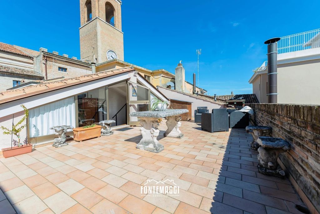 Property photo 1 of 30