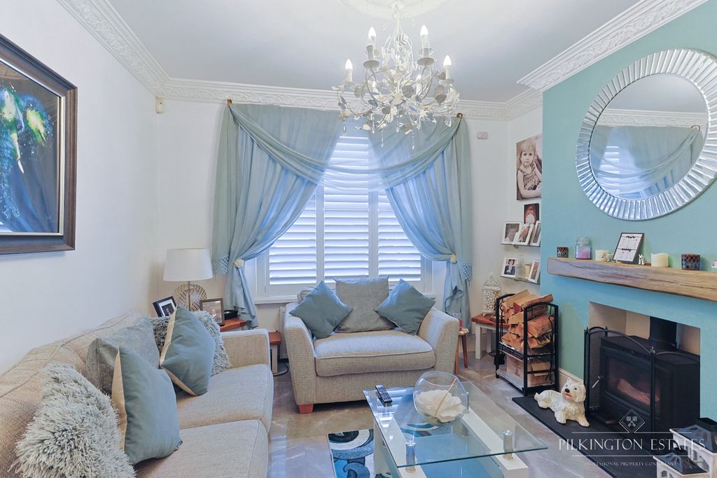 Property photo 2 of 16 4826842