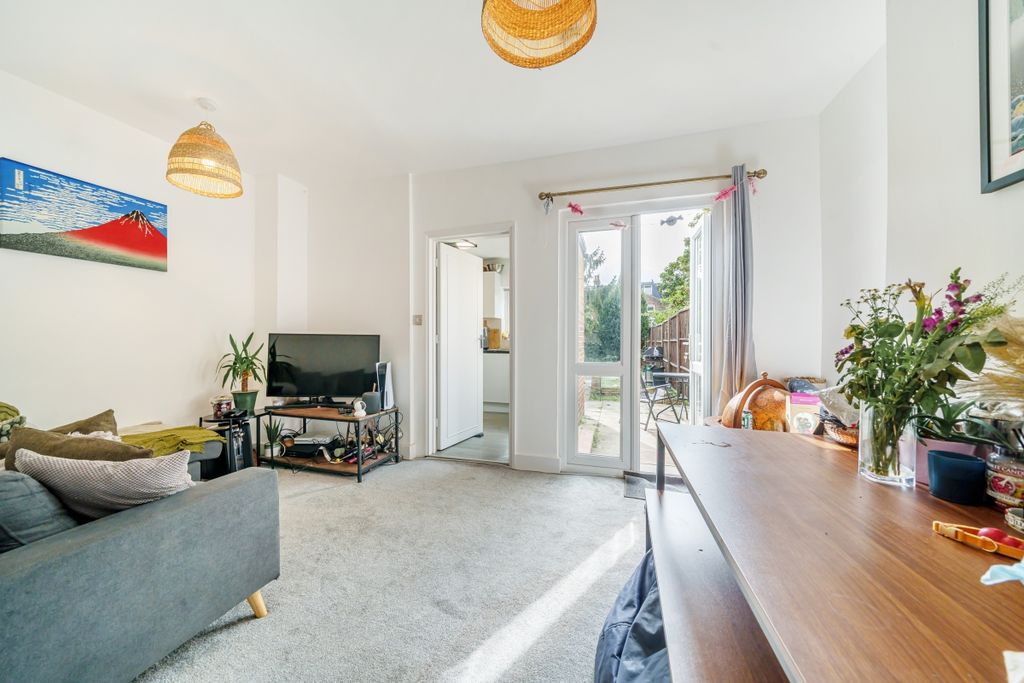 Property photo 2 of 7 1035846 (2)