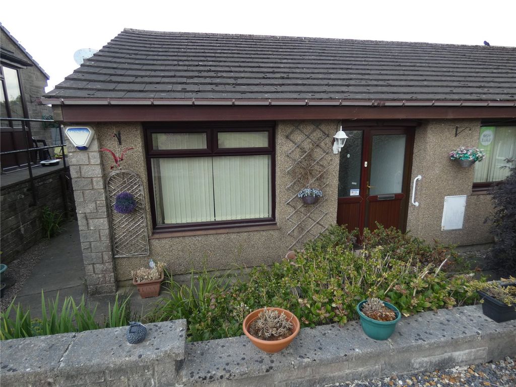 Property photo 1 of 21 Front