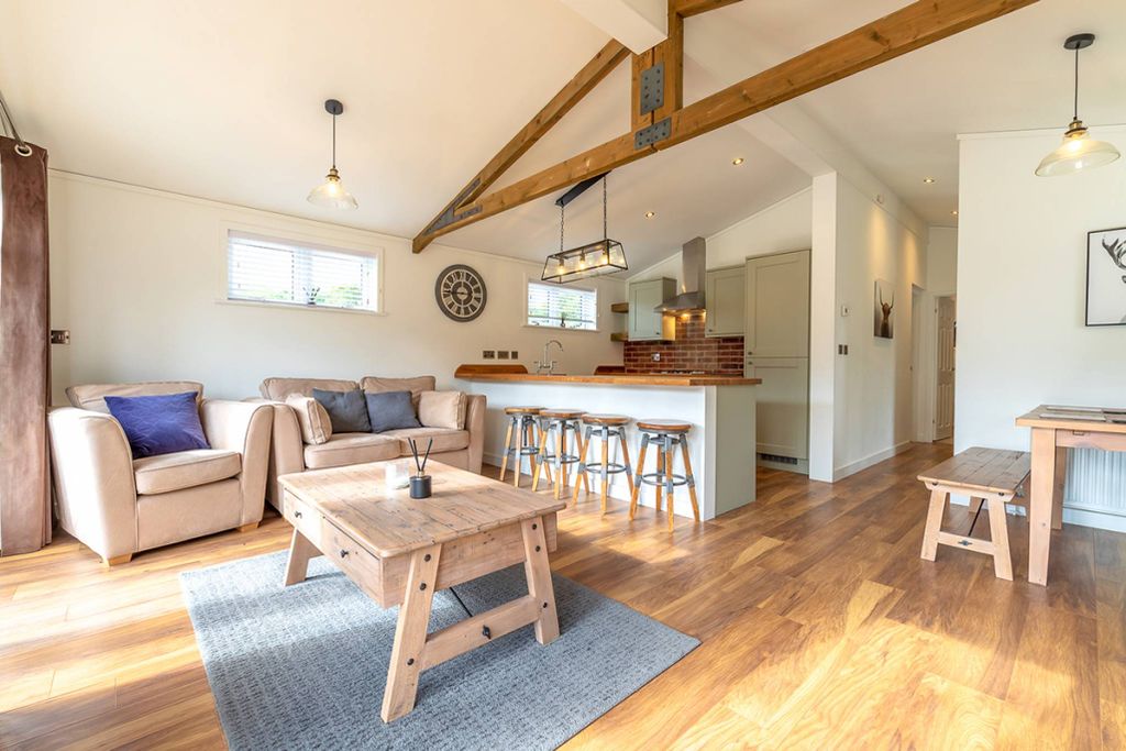 Property photo 2 of 21