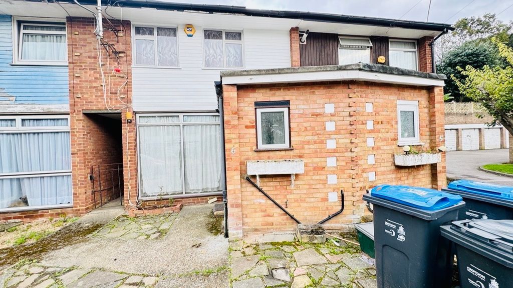 Property photo 1 of 31