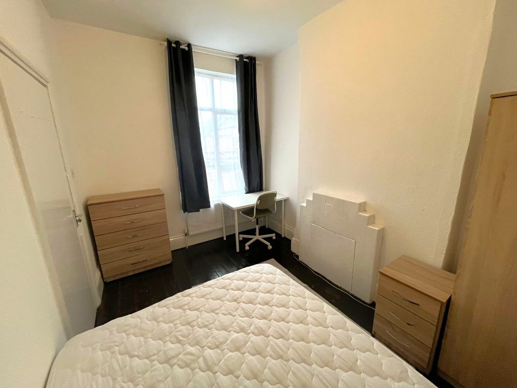 Property photo 2 of 3