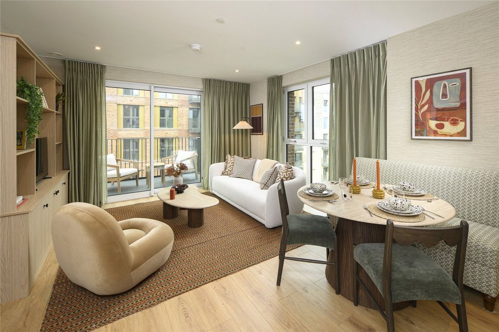 Property photo 2 of 10 * Show Home
