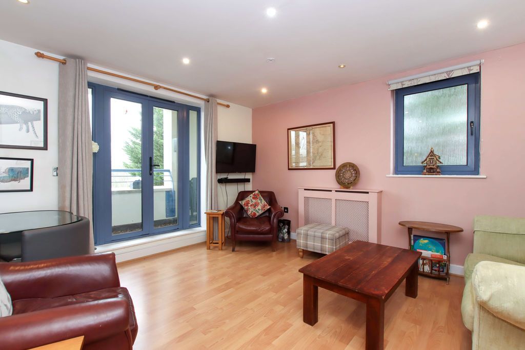 Property photo 3 of 18 Photo 10