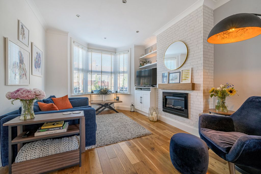 Property photo 1 of 19