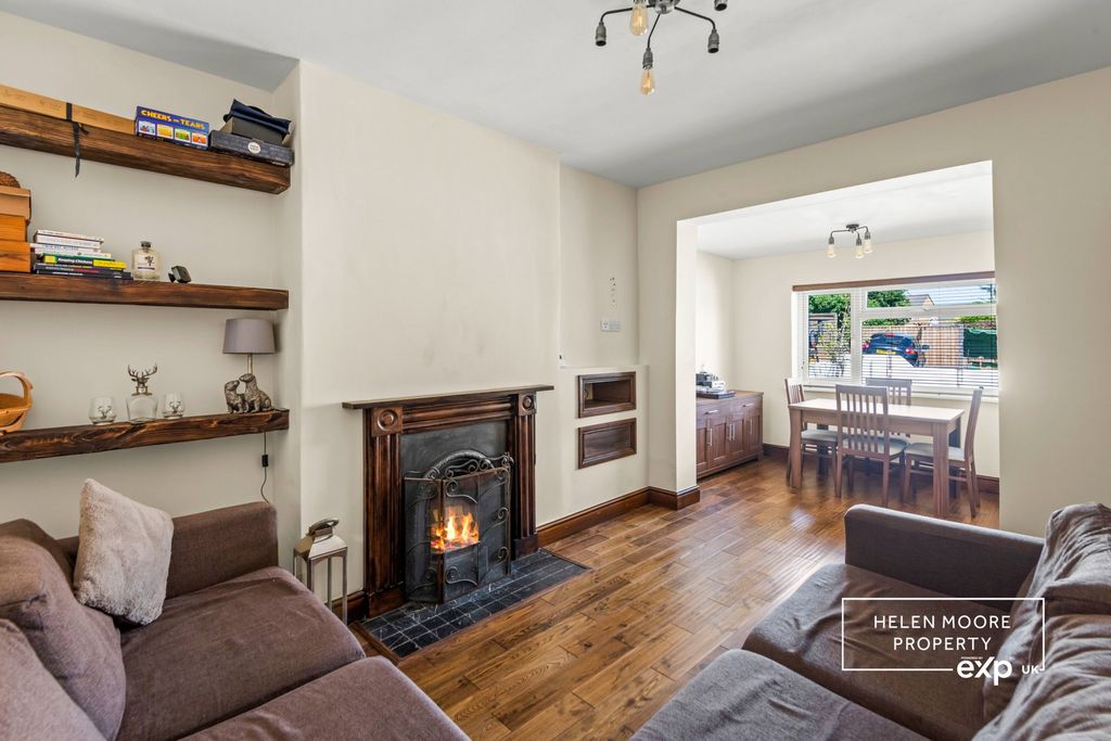 Property photo 3 of 11
