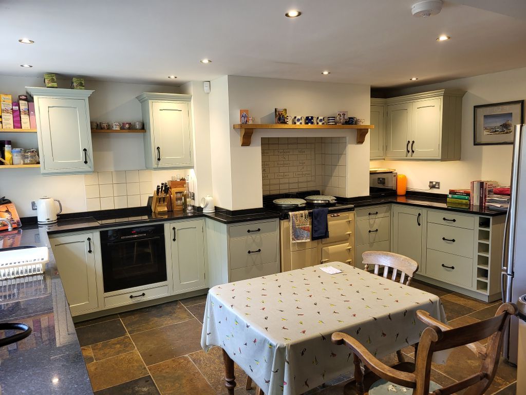 Property photo 2 of 18