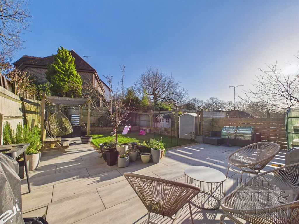 Property photo 2 of 32