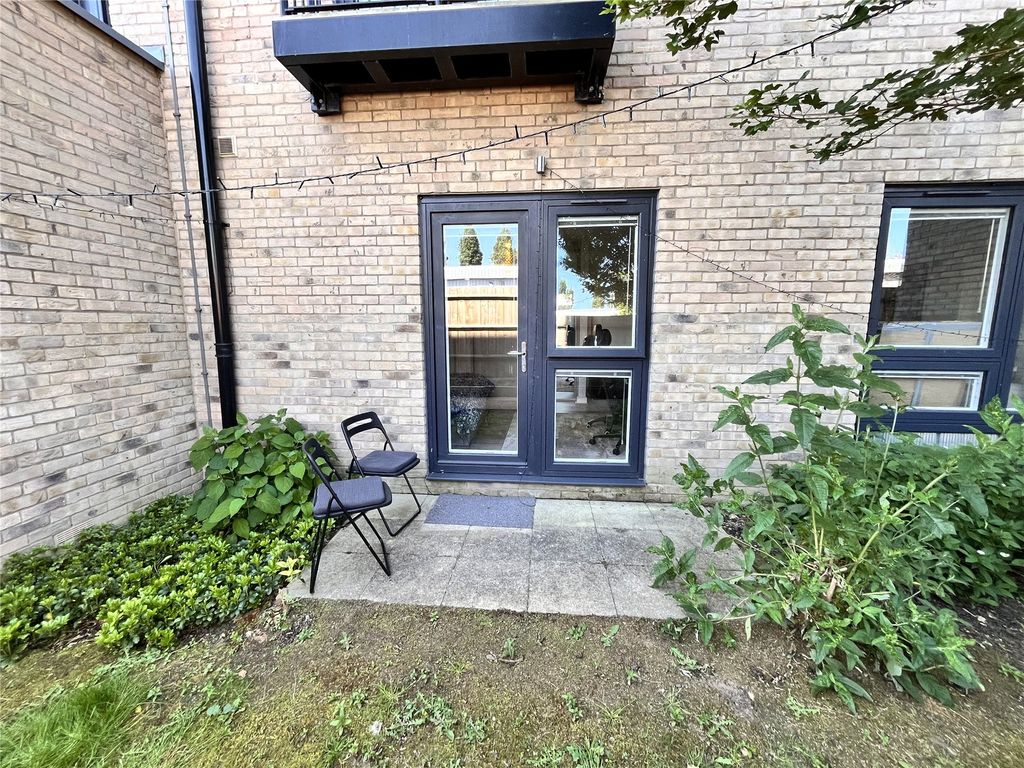 Property photo 3 of 14 Picture No. 15