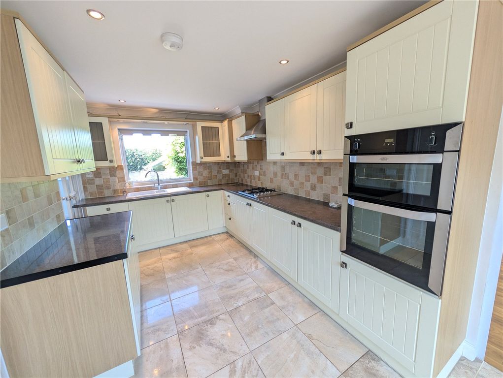 Property photo 3 of 32 Picture No. 64