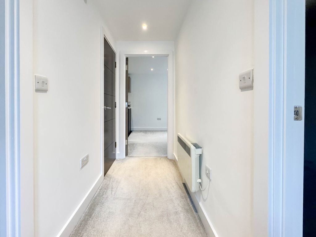 Property photo 3 of 9 c
