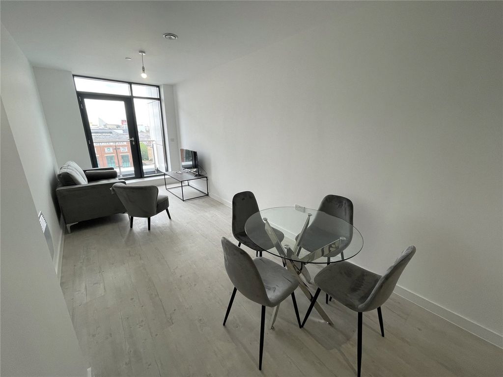 Property photo 3 of 8 Picture No. 05