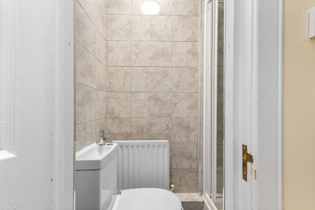 Property photo 3 of 49