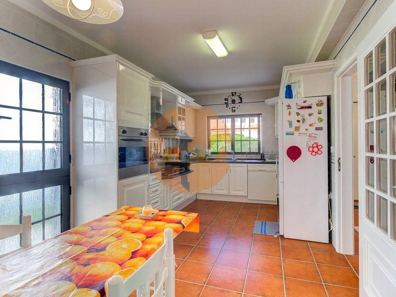 Property photo 3 of 35