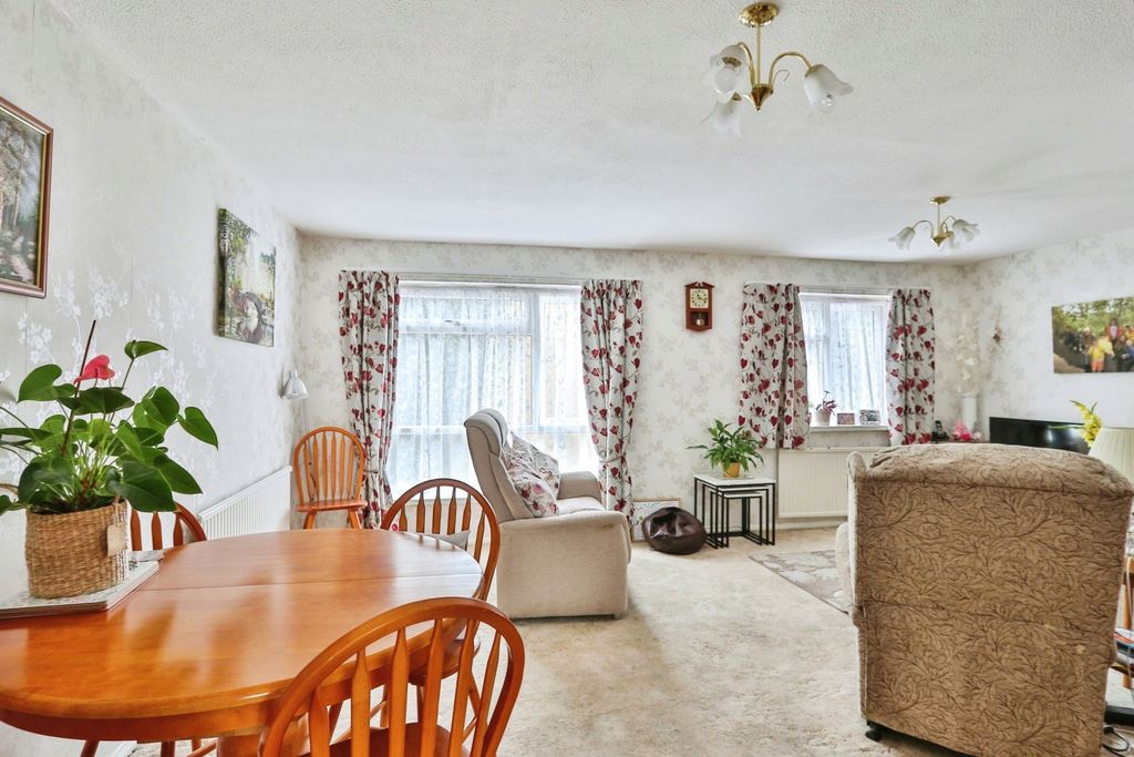 Property photo 1 of 17 Photo