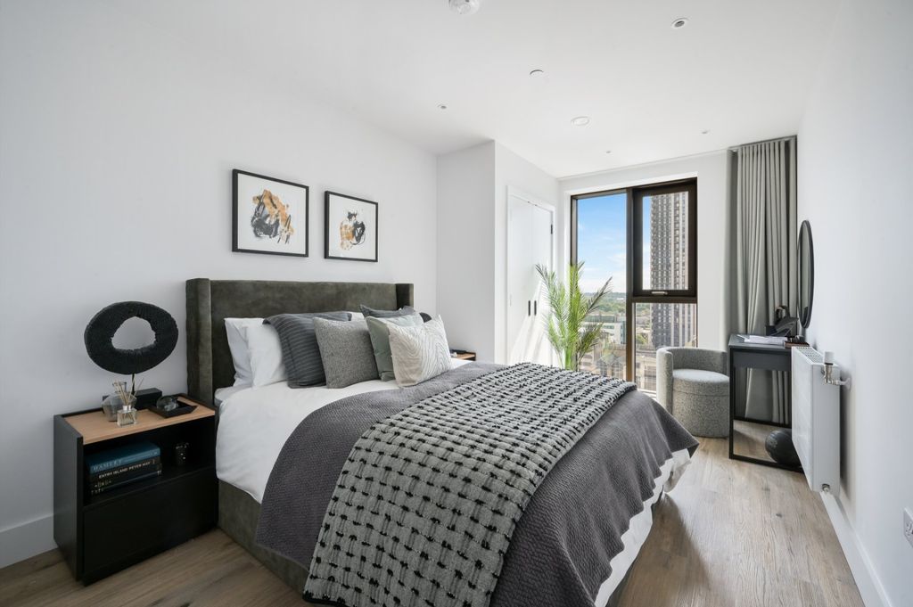 Property photo 3 of 25