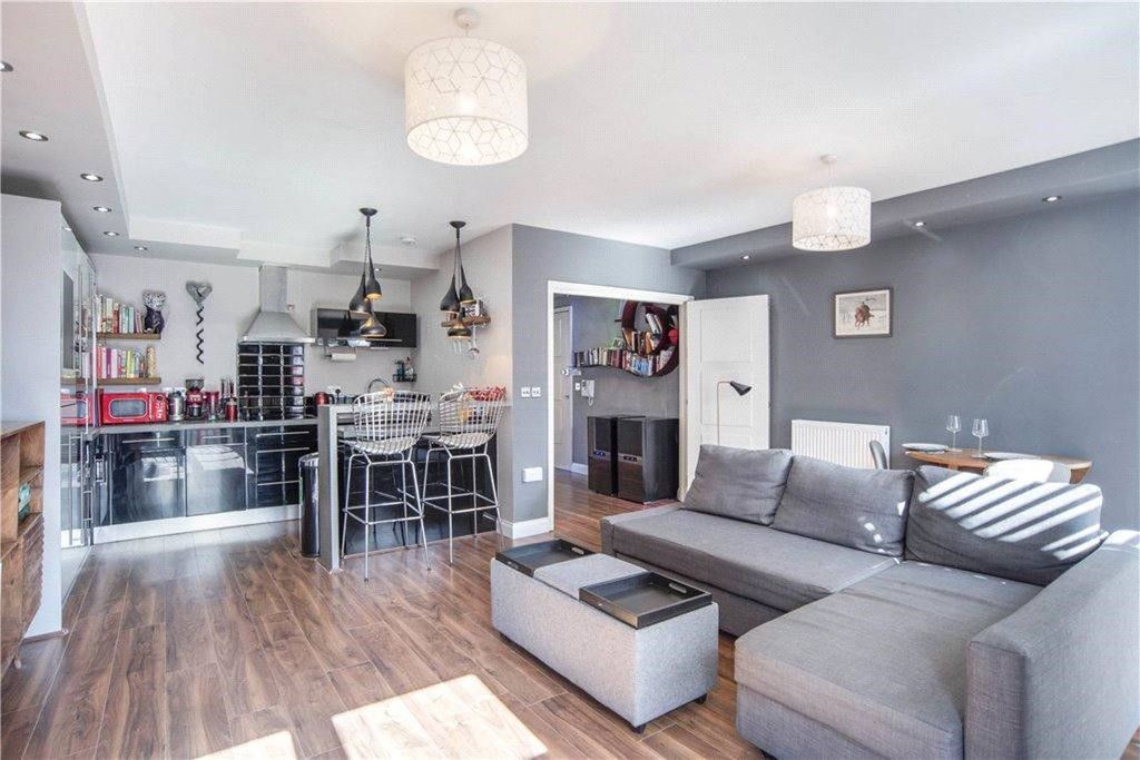 Property photo 3 of 15