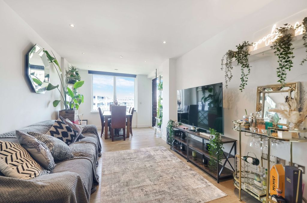 Property photo 1 of 24 Open Plan Living Area (4).Jpg