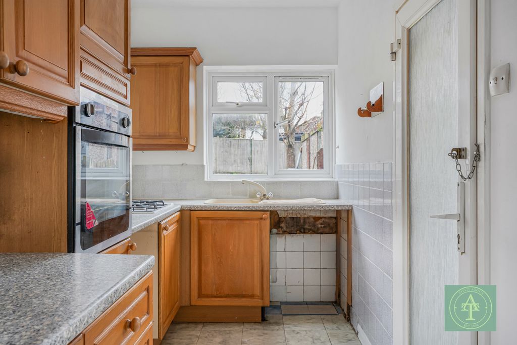 Property photo 3 of 26 Gallery