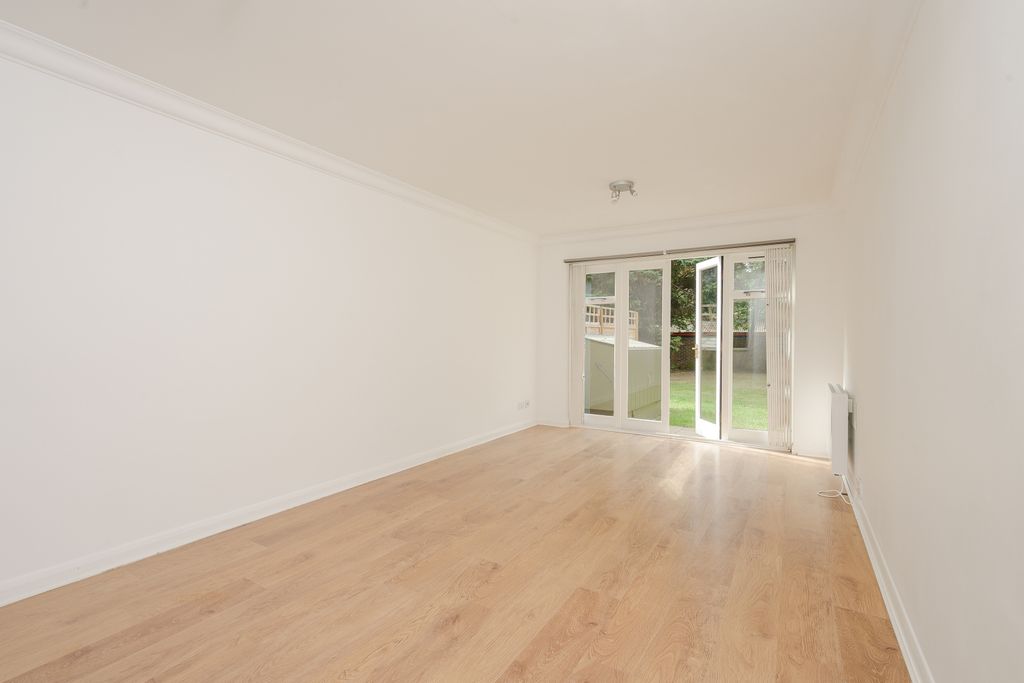 Property photo 2 of 15 Picture No. 04