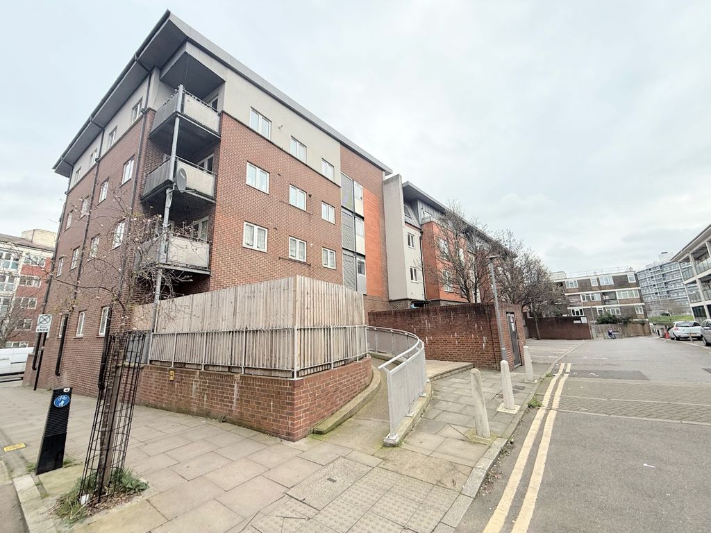 Property photo 1 of 7 4987180