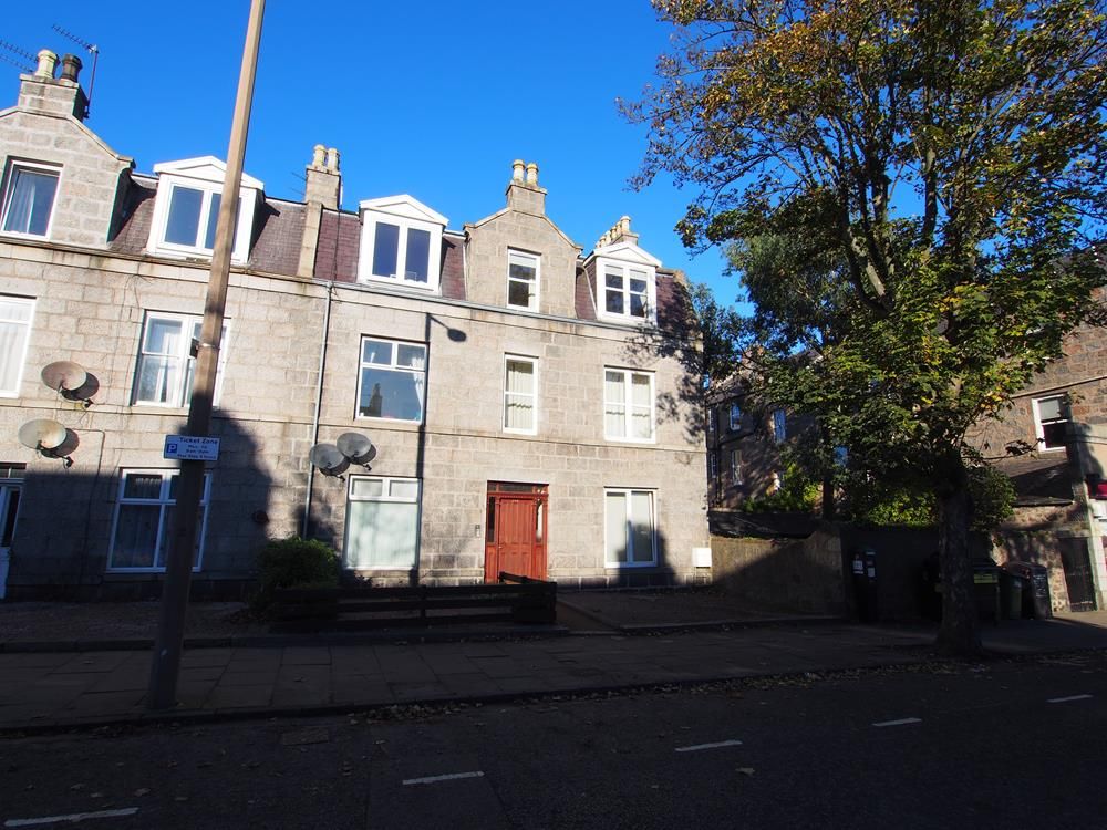 Property photo 1 of 8 Exterior