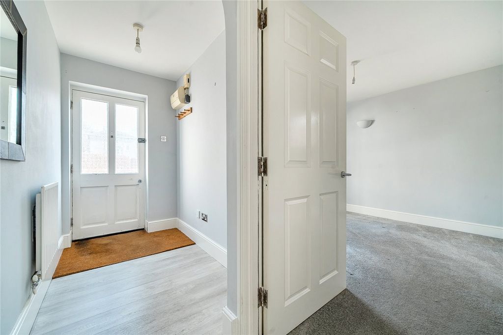 Property photo 3 of 21 Picture No. 13