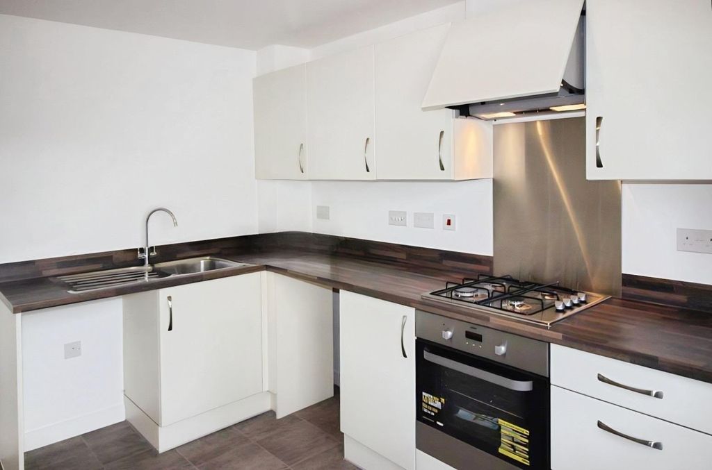 Property photo 3 of 14 Image