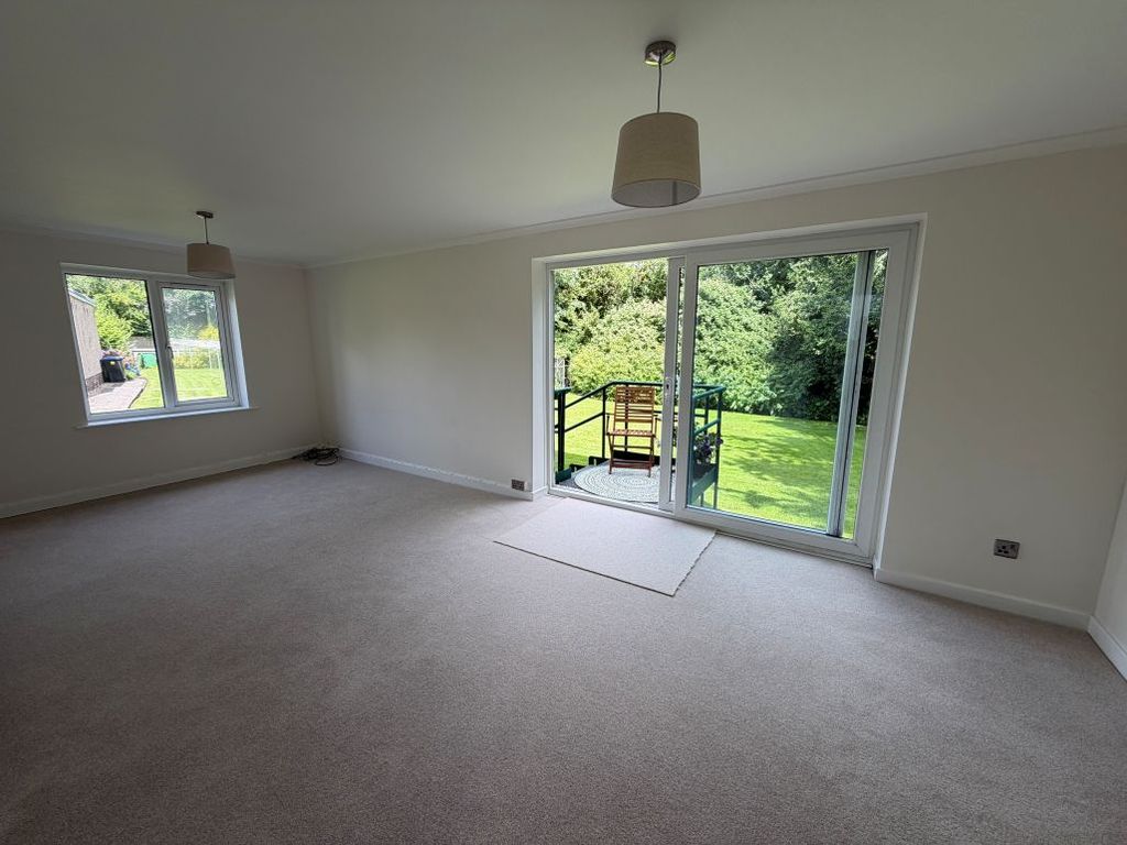Property photo 2 of 25