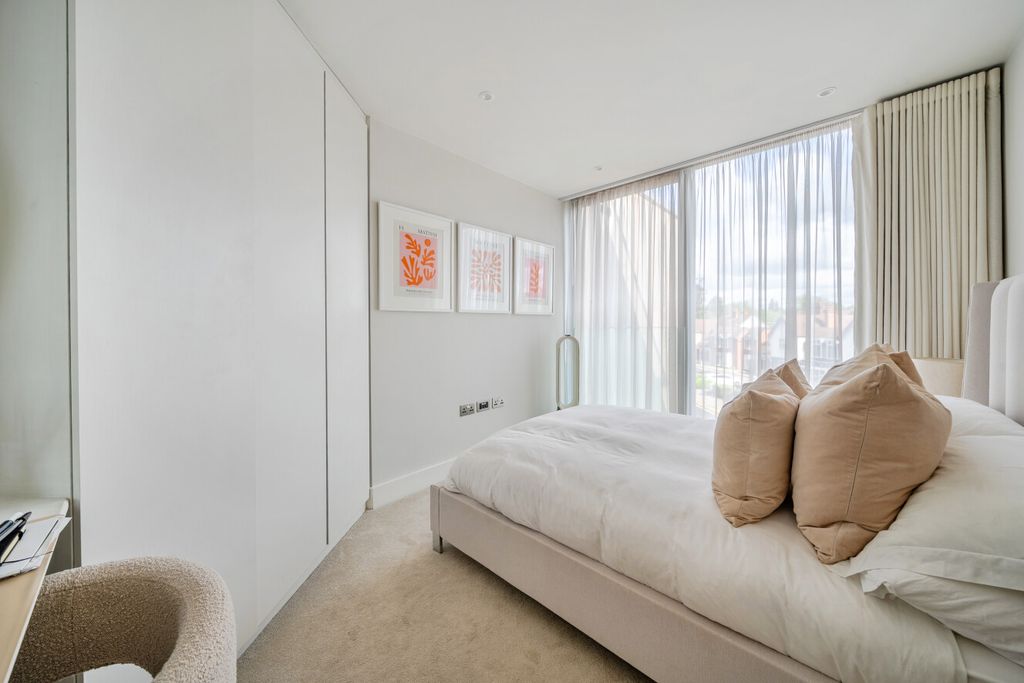 Additional image 9 of 2 bed flat for saleAlbemarle Road, Beckenham BR3