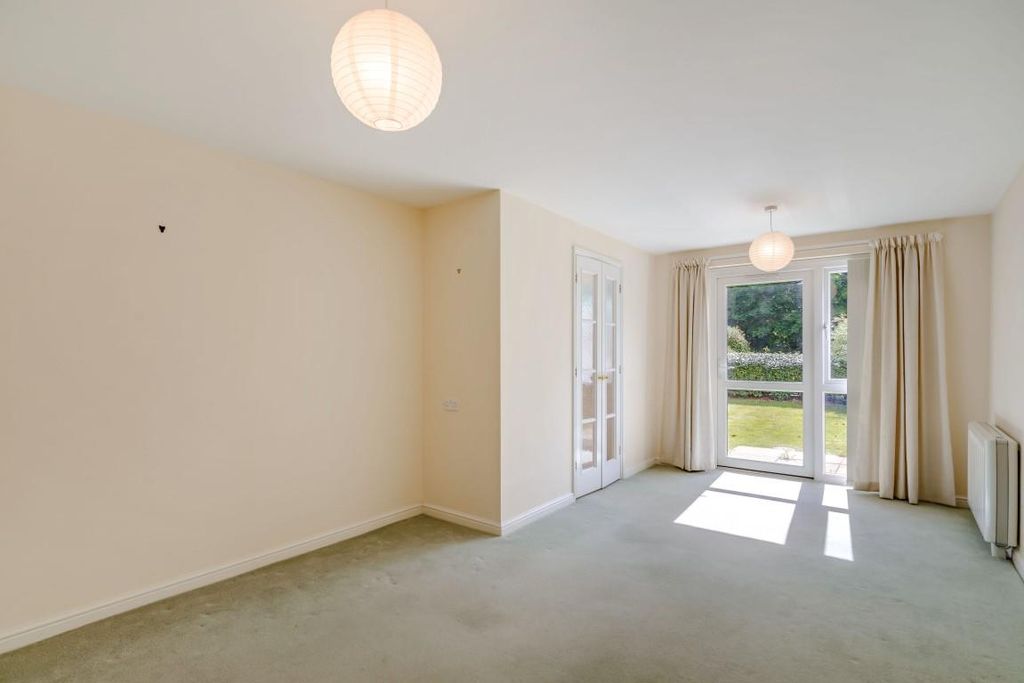 Property photo 2 of 25 8508942-Interior05 (Medium).Jpg