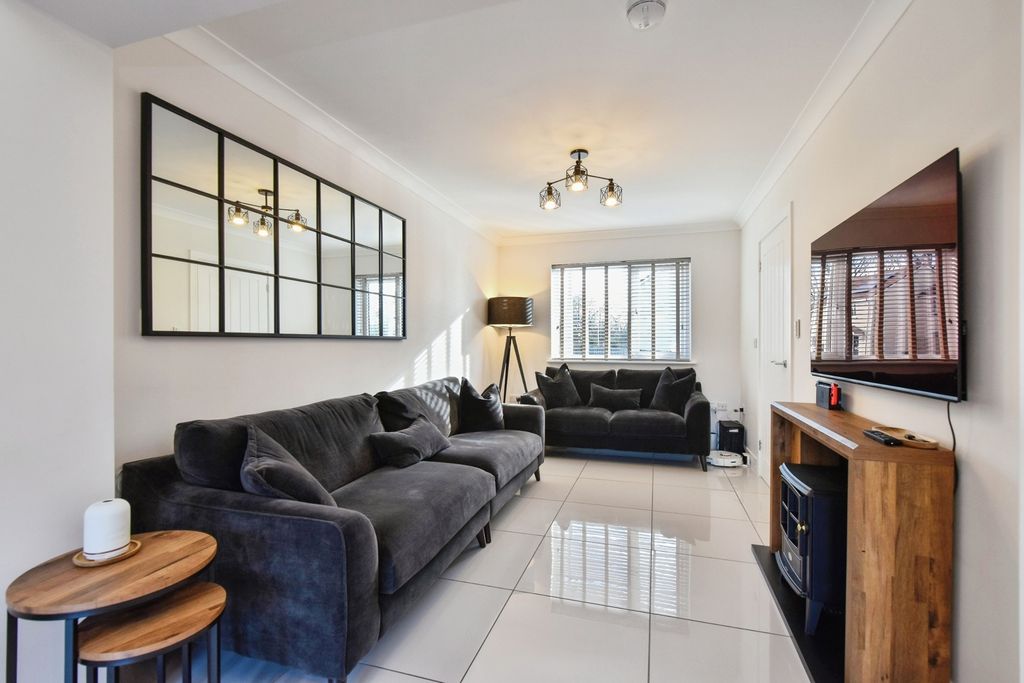 Property photo 3 of 21 Pbox-Img.Jpg