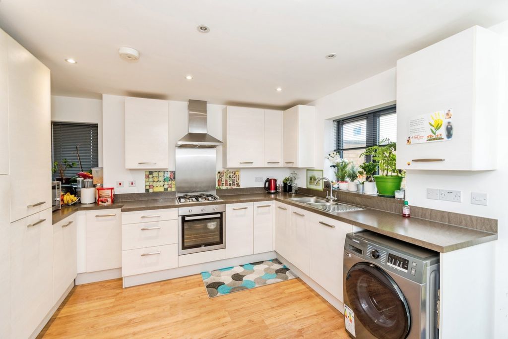 Property photo 2 of 19 Pbox-Img.Jpg