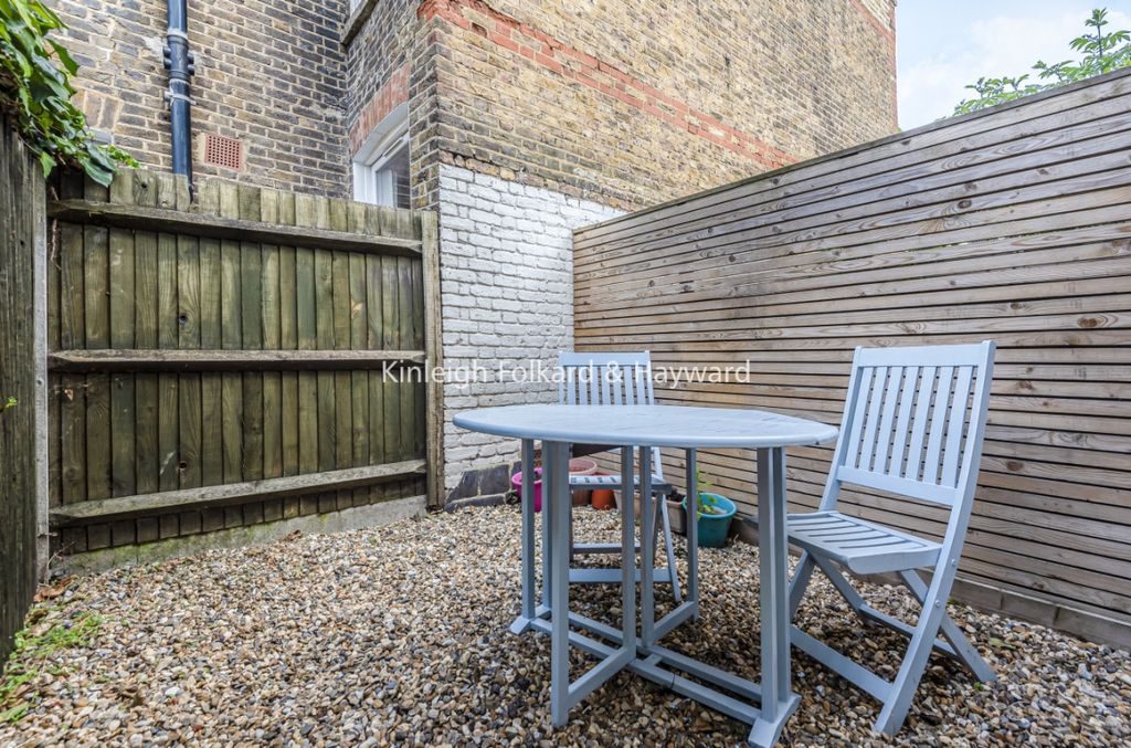 Property photo 3 of 6 Af4249d1-B949-43c4-A